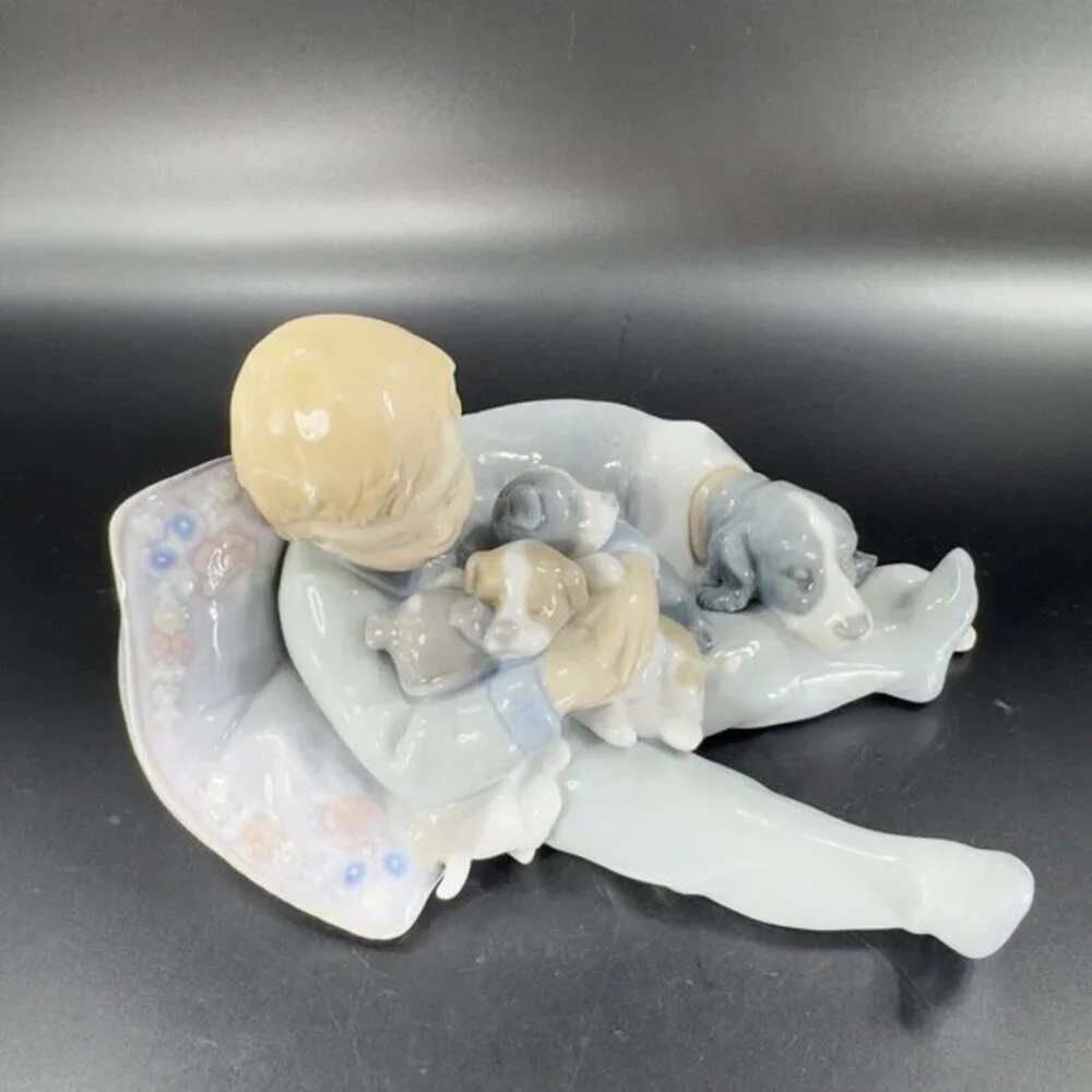 Lladro Sweet Dreams Boy Sleeping with Puppies‎ Glossy Porcelain Figurine Vintage